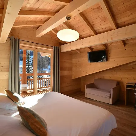 Hotel & Restaurant Les Escondus 3*
