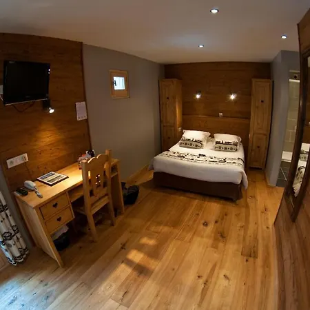 Hotel & Restaurant Les Escondus 3*